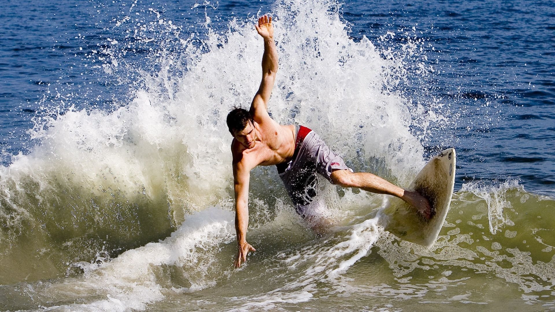 _赛场感恩:运动员感谢观众与团队的支持_,感谢运动员的一句话