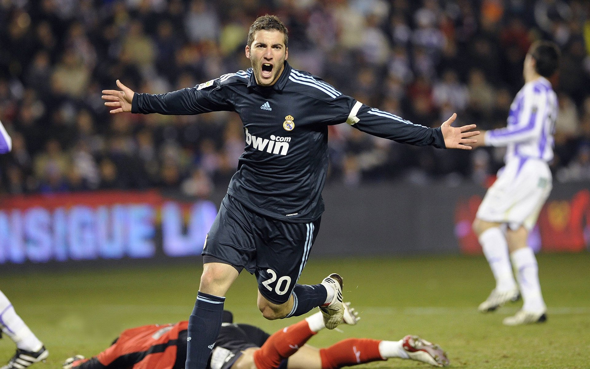 是否应为年轻球员设立海外适应辅导机制