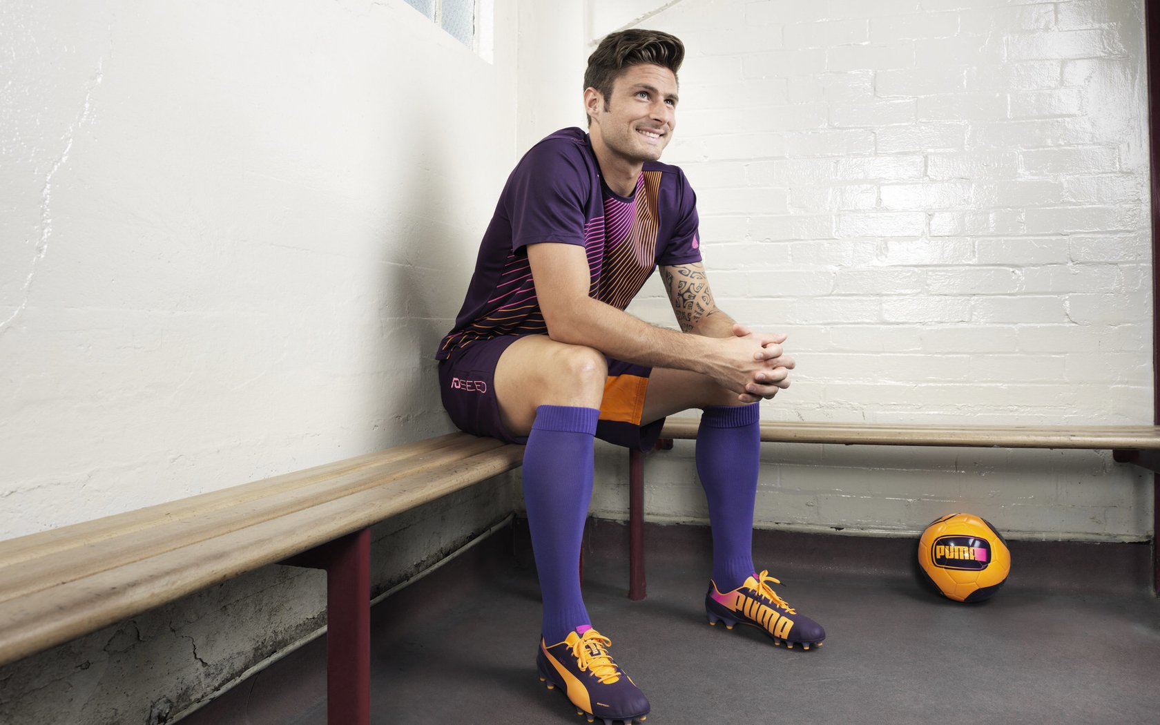 精彩对决！欧洲足坛巨星将在场上较量，欧洲足球明星队